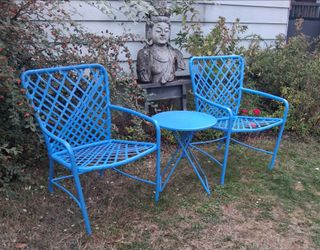 Brown Jordan chairs with metal side table