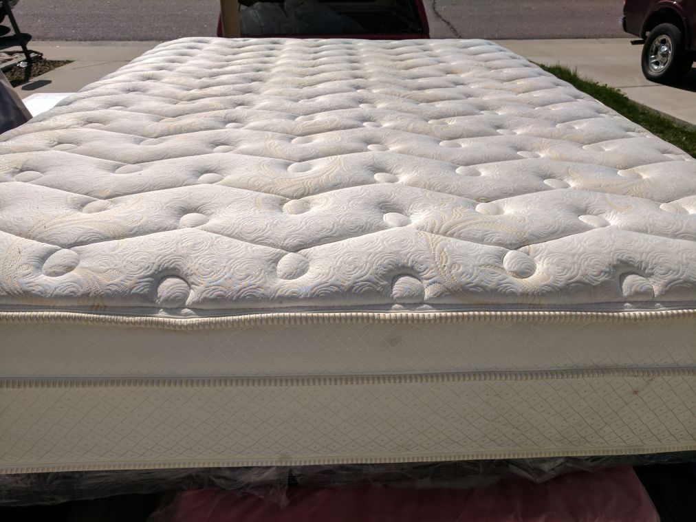 QUEEN SERTA PERFECT SLEEPER "EDGE BROOKE" CUSION FIRM PILLOWTOP MATTRESS ONLY INCLUDES DELIVERY