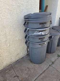 Brute trash cans