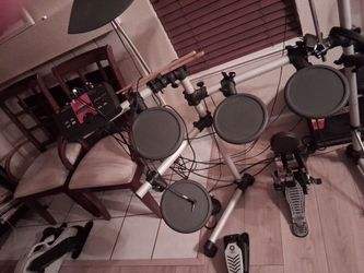 The electronic drum set