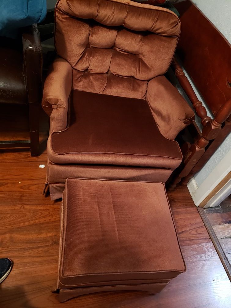 Swivel velour rocking chair & ottoman