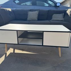 Center Table/ Entertainment Table 