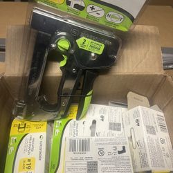 TriggerFire Heavy Duty, Insulated, Narrow Crown, Manual Staple Gun