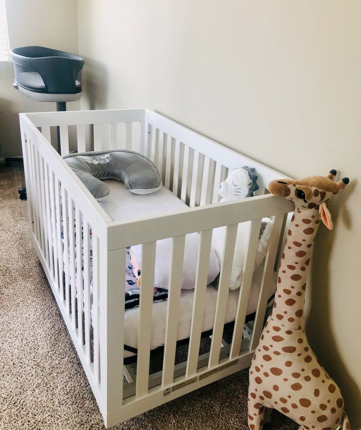 in Convertible Crib, brand: Storkcraft, color: white