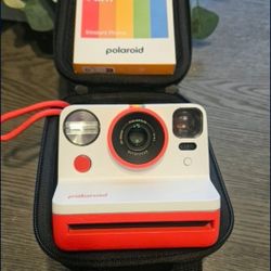 Retro Polaroid Camera 