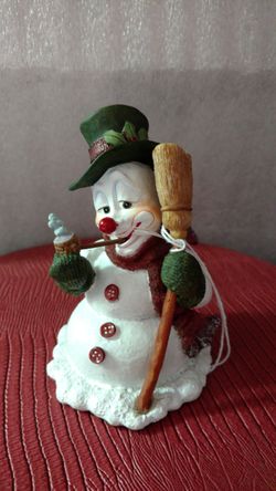 Slapstick clown snowman figurine