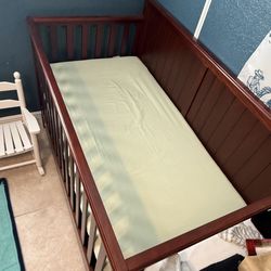 Graco Hadley 5-in-1 Convertible Crib & Changer