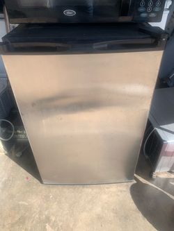 Mini fridge