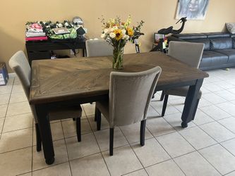 Farmhouse Style Wood Dining Table