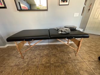 Portable Massage Table with Accessories – Excellent Condition in