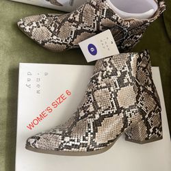 New a. new day Women’s Boots Taupe Color Size 6 (Nuevos). 