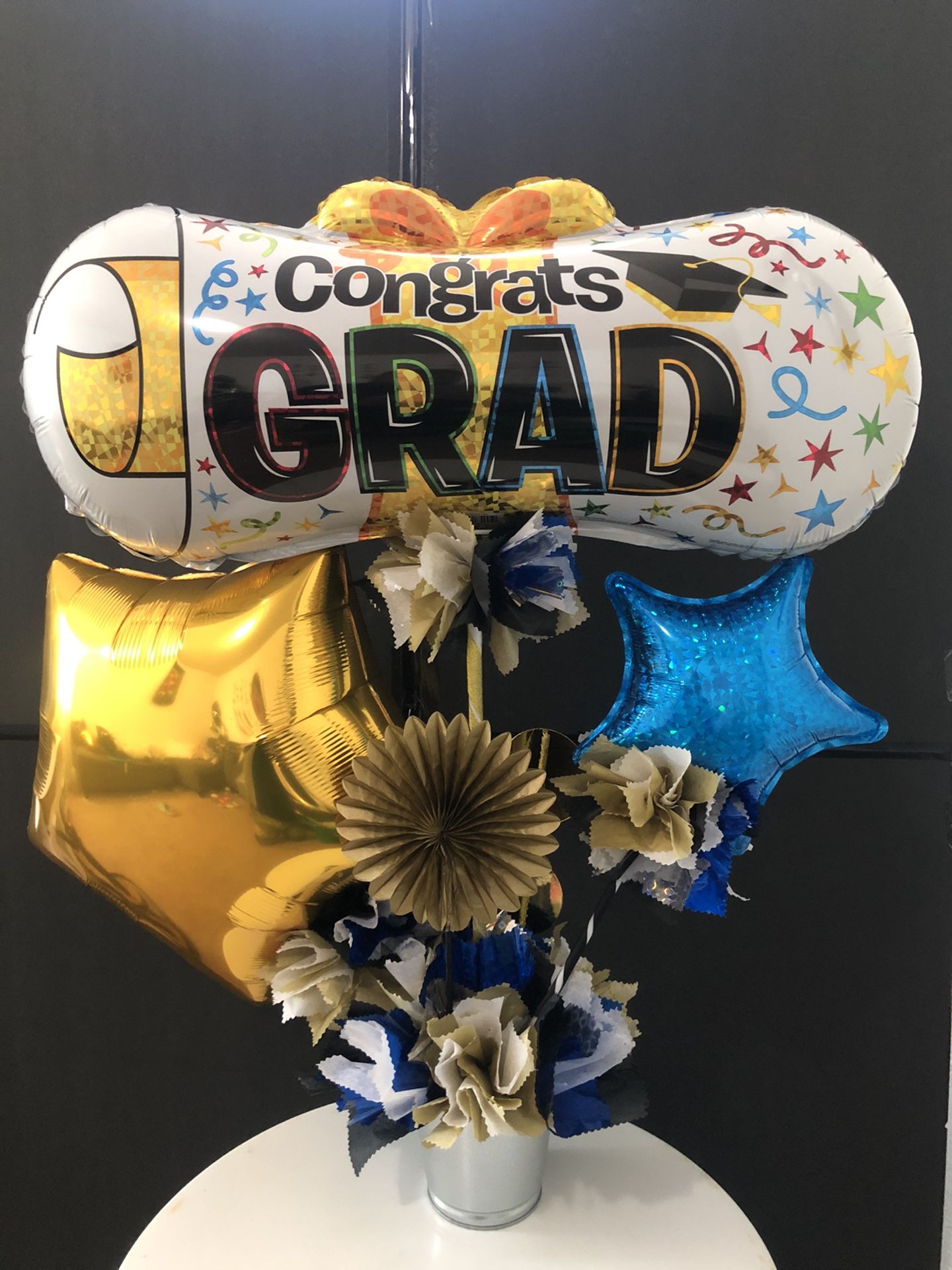 Graduation balloon arrangements ! For celebrations and as gifts