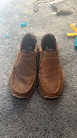 Skechers size 10