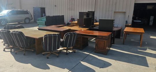 Free desks
