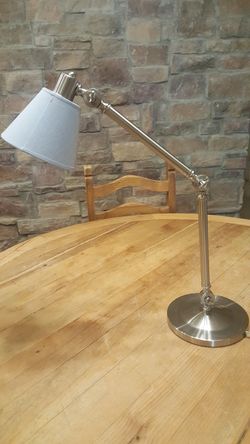 Desk lamp