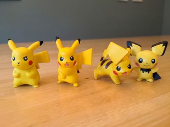 Small Pokemon Figures