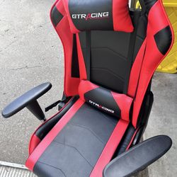 GTRACING Red & Black Gaming Chair – Excellent Condition