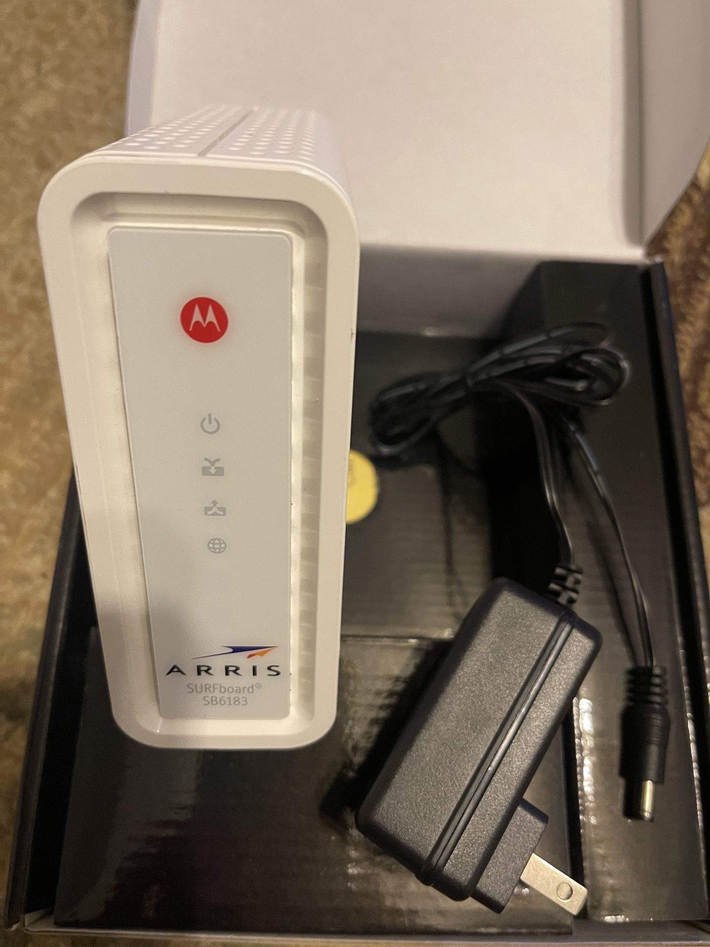 SB6183 SURFboard® DOCSIS® 3.0 Cable Modem