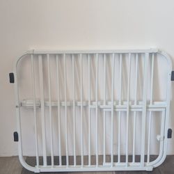 Carlson Pet Products Expandable Gate 22-38Wx18H White New 