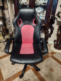 Gaming chair or vanity chair