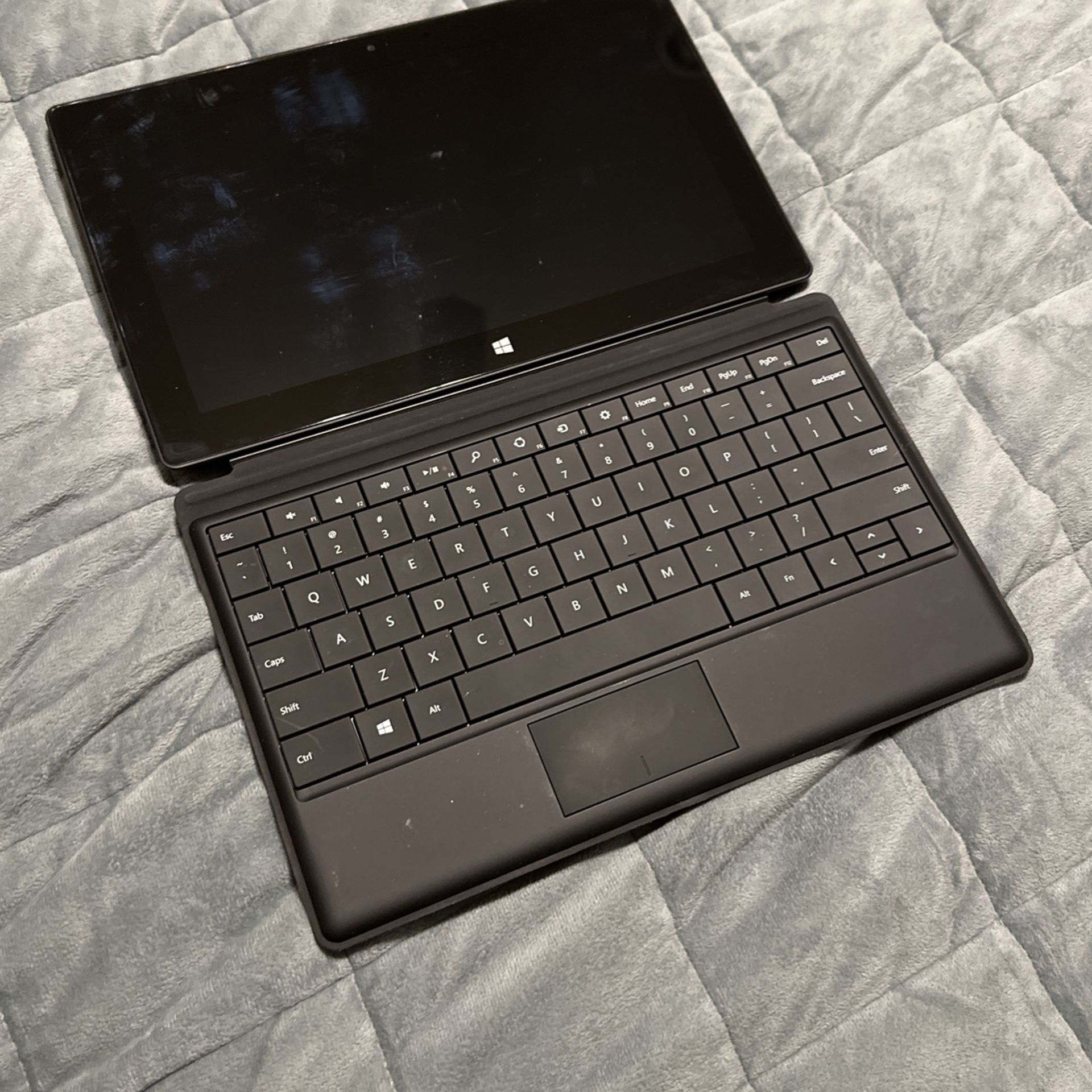 Original Microsoft surface 64 - Open But New