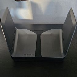 NETGEAR Nighthawk AX8 8-Stream AX5700 WiFi Router WiFi Model: RAX75