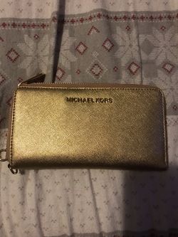 Michaels kors wallet