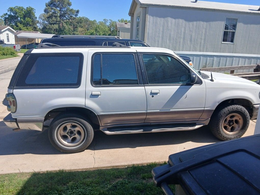 1996 Ford Explorer