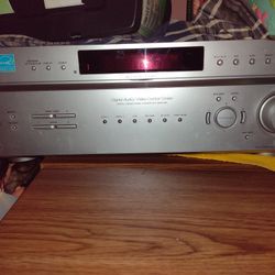 BOCINAS.  Y. RECIBIDOR