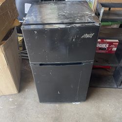 Mini Fridge With Freezer For Sale 