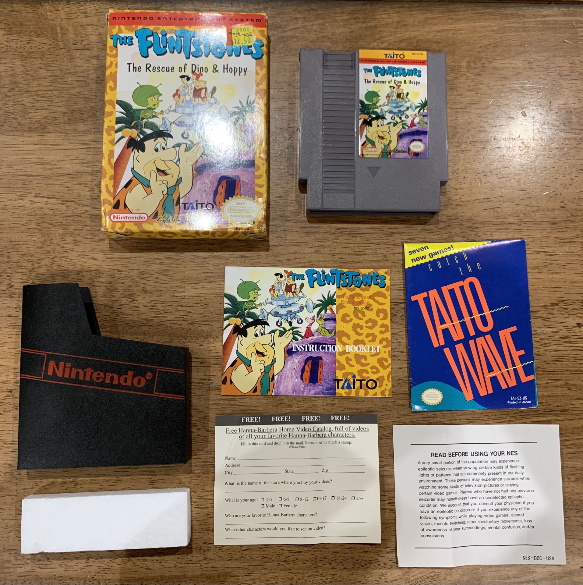 The Flintstones: The Rescue of Dino & Hoppy Nintendo NES Complete CIB Excellent 