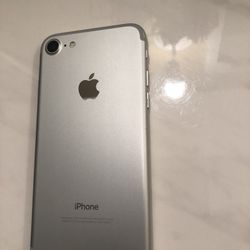 UNLOCKED IPHONE 7 / READY TO USE 