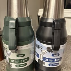 Jug With 4 Stainless Steel Cups 