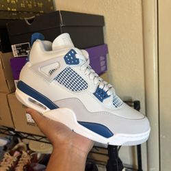 Jordan 4 Military Blue 