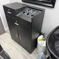 Beauty salon station