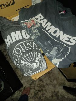 Ramones Tee S