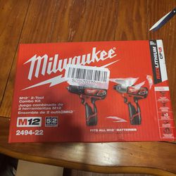 Milwaukee 12 Volt Drill And Inpact Driver Set.