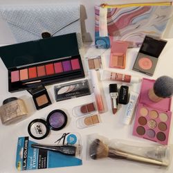 Cosmetic & Beauty Bundle: Premium Makeup Collection + Brushes & Beauty Blenders