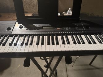 Yamaha Keyboard Like New 