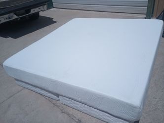 King memory foam mattress and box spring