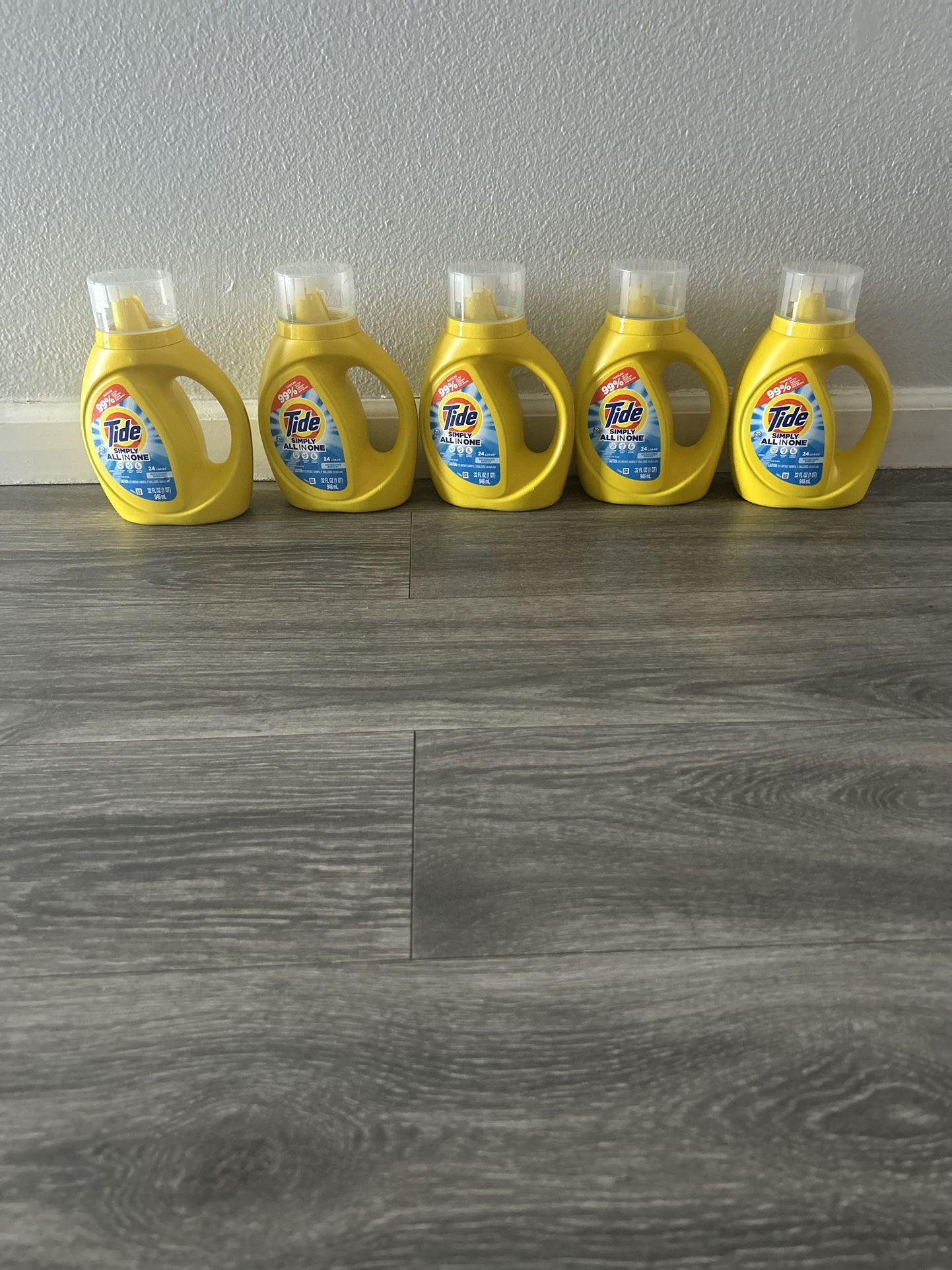 5 Liquid Tide laundry Products (160 Oz Total)