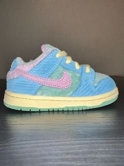 Toddler Verdy x Nike SB Dunk Low 'Visty' Size 6c