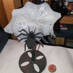 Spider Webb With Stand Agate