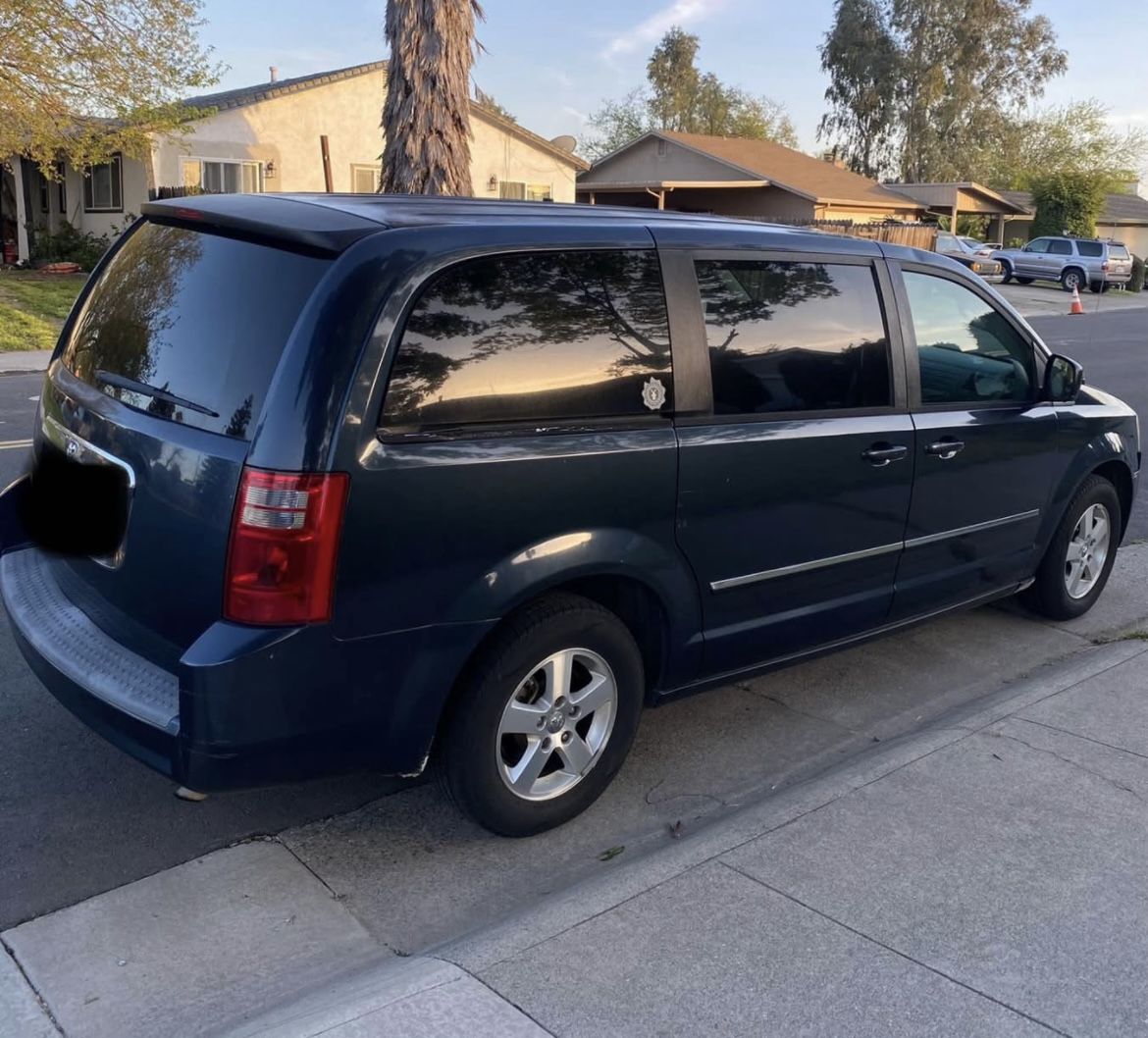 2008 Dodge Caravan