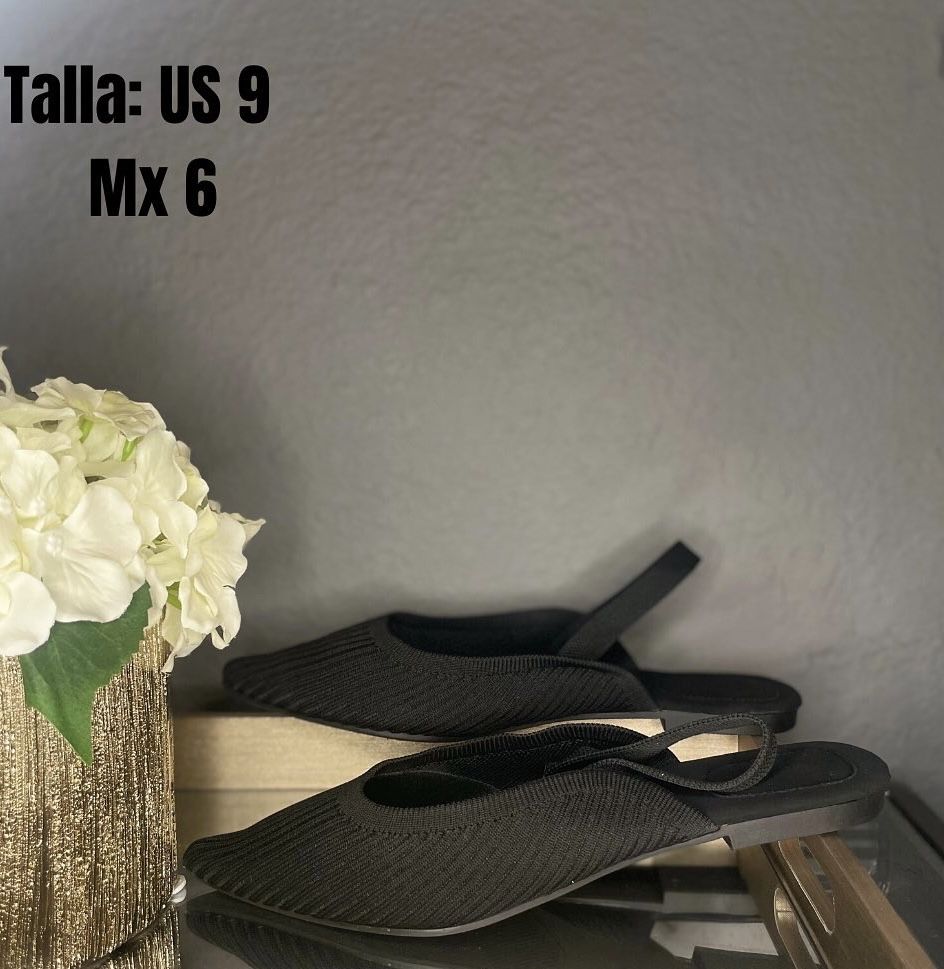 Woman’s Flats Size 9