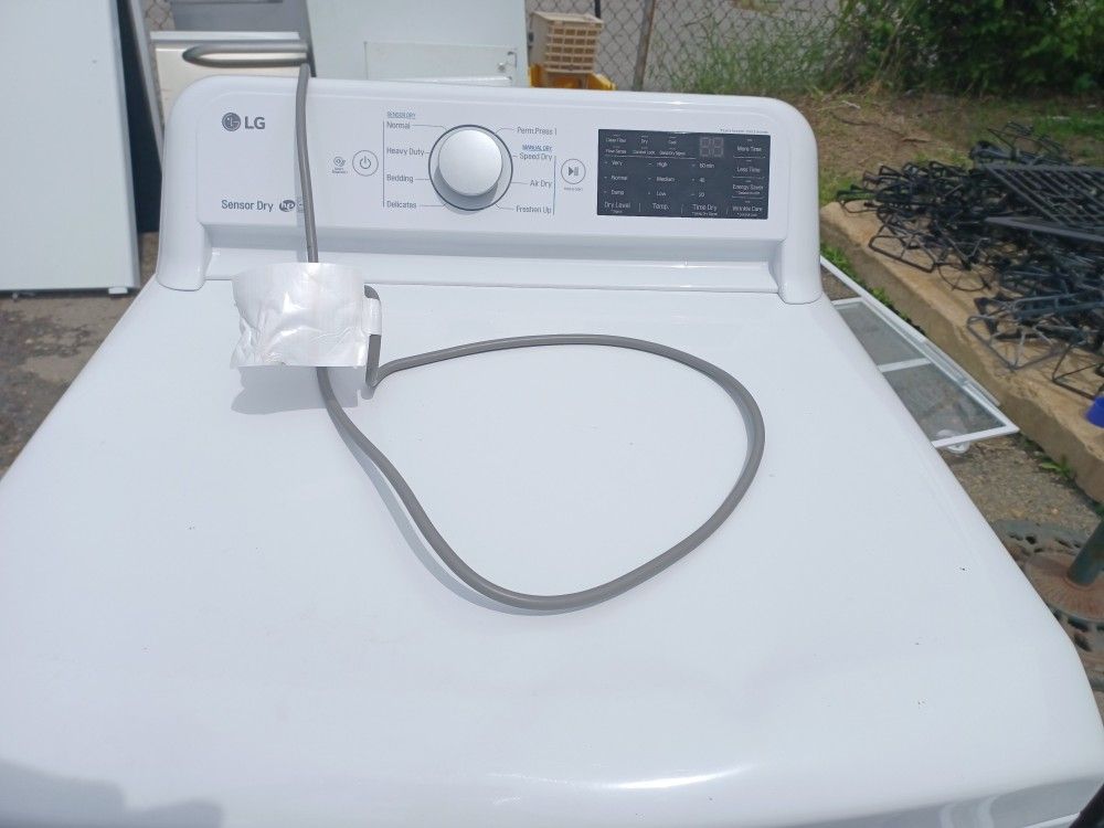 LG gas dryer works good 90 day war.Ranty delivery available.
I have electric dryers also