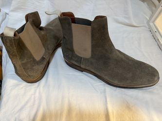 Common Projects Men’s Suede Chelsea Boots (Mocha)