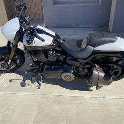 Harley-Davidson Pro Street Breakout CVO 2017