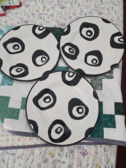 New set of 4 plates