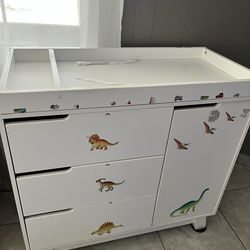 Baby clothes cabinet